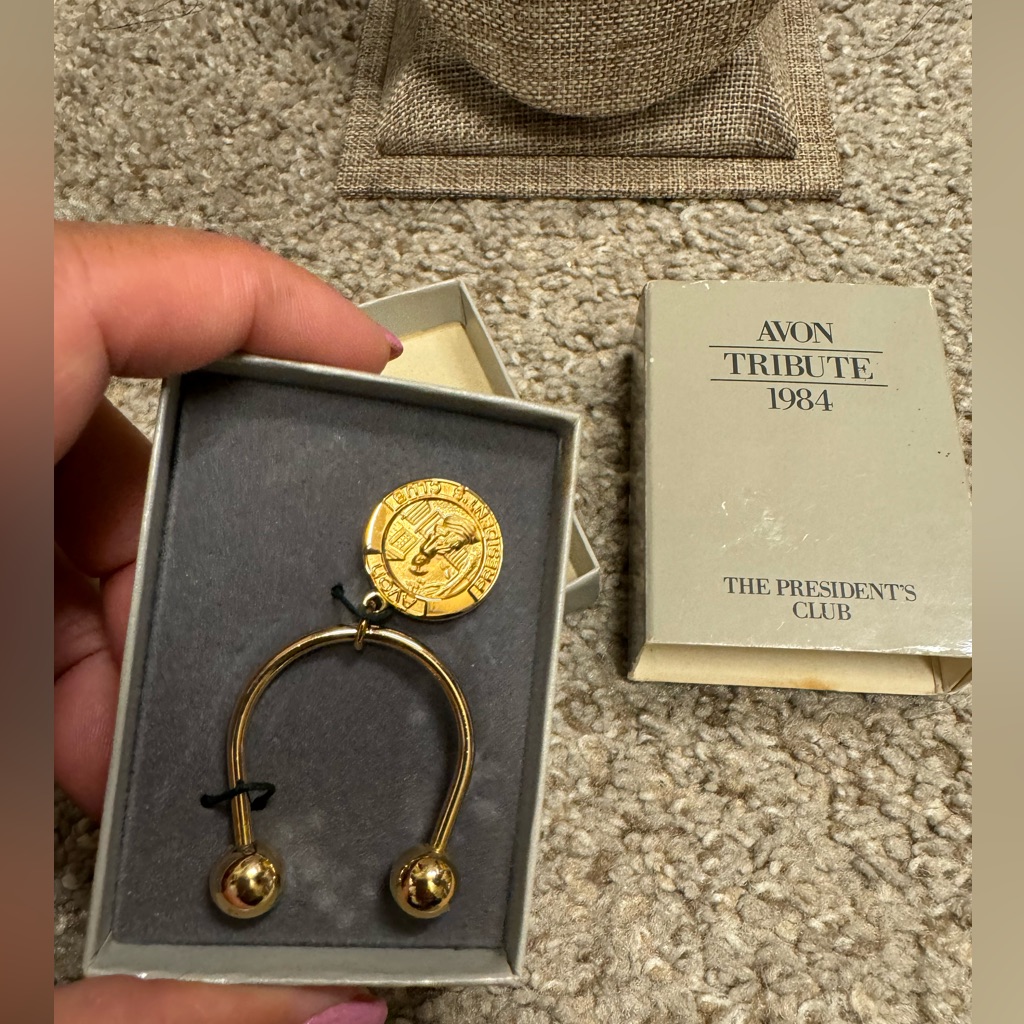 Avon Vintage The President Club